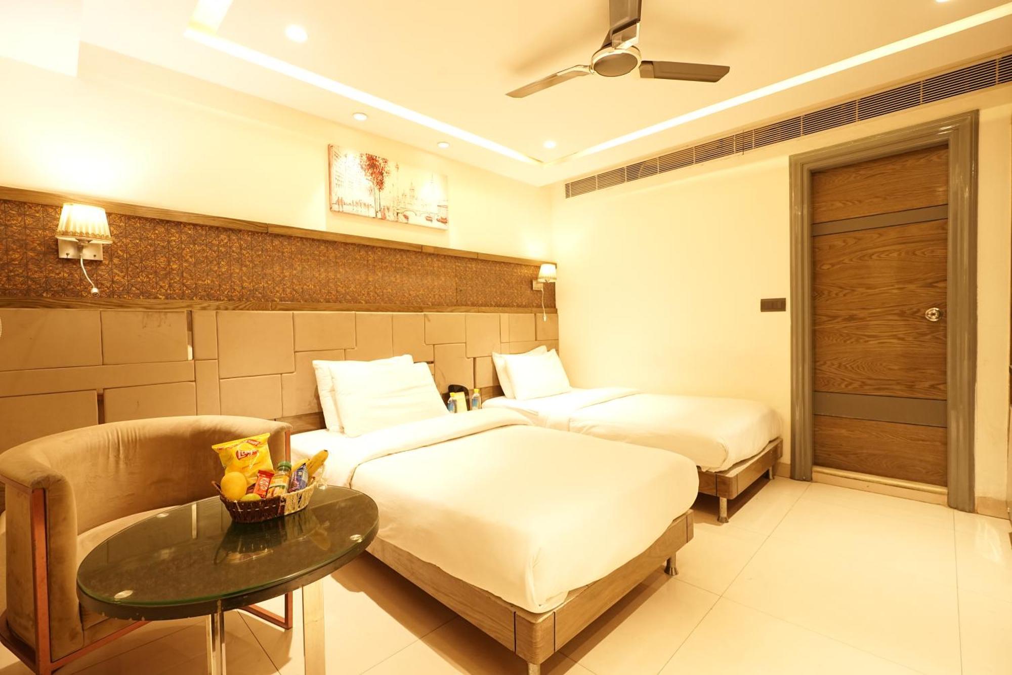 Empire Suites, Neu-Delhi Exterior foto