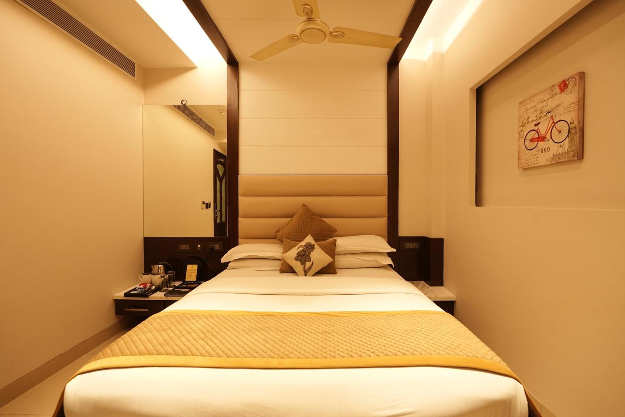 Empire Suites, Neu-Delhi Exterior foto