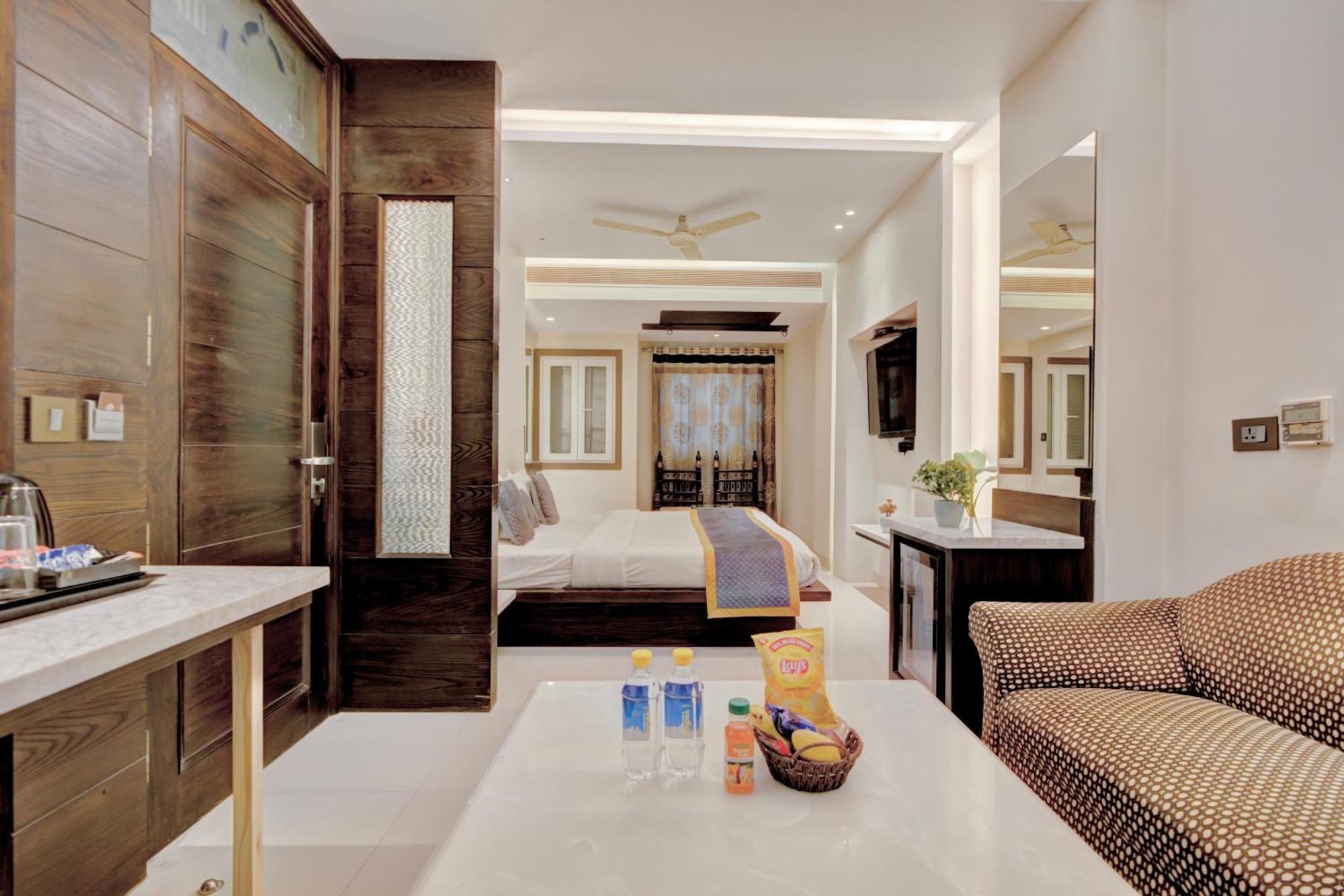 Empire Suites, Neu-Delhi Exterior foto